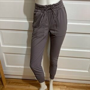 Lululemon Beyond the Studio Jogger Size 4 Lunar Rock $128